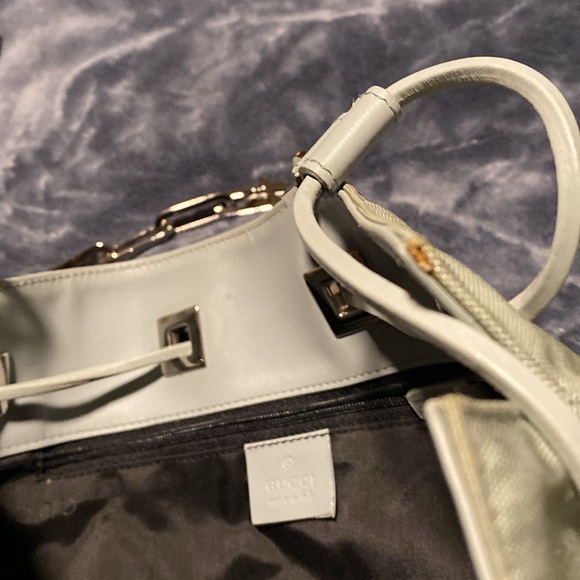 EUC gucci canvas bag beautiful inside and out looks new - Picture 4 of 5